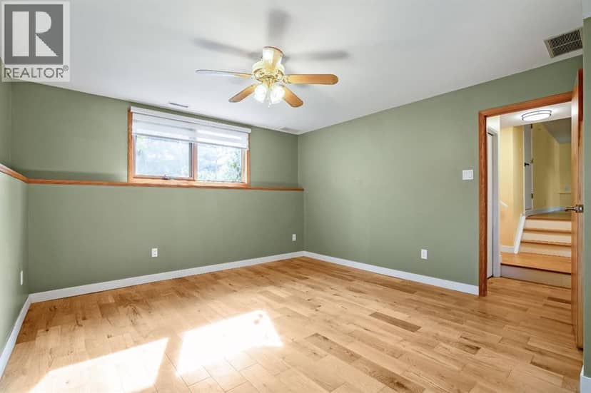 2404 18 Street — photo 38 of 40