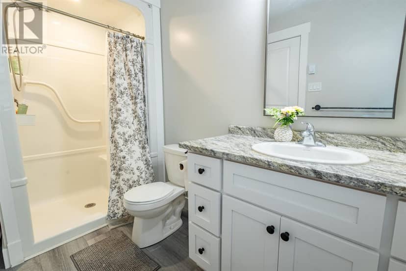 2 821 Route 25 — photo 14 of 20