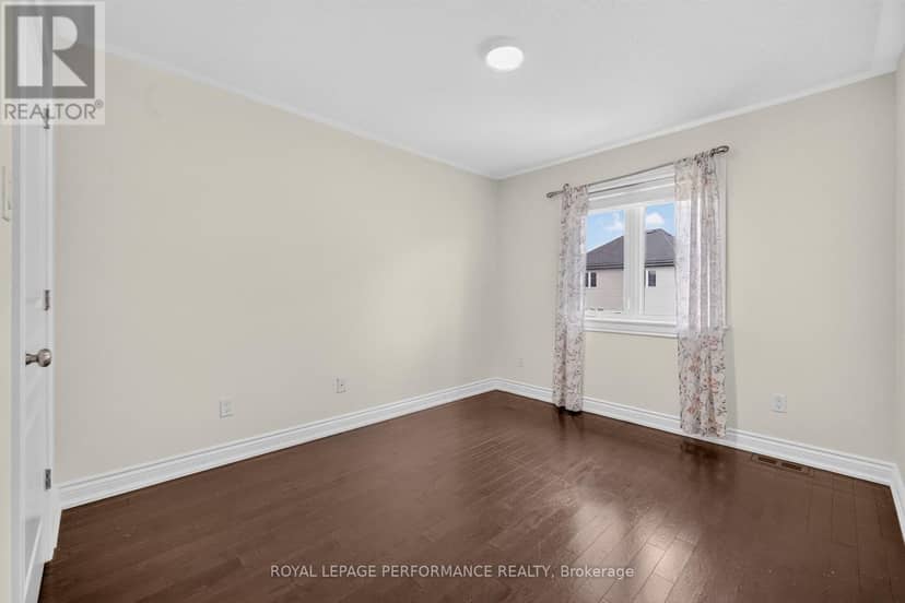 149 Topaze Crescent — photo 31 of 40