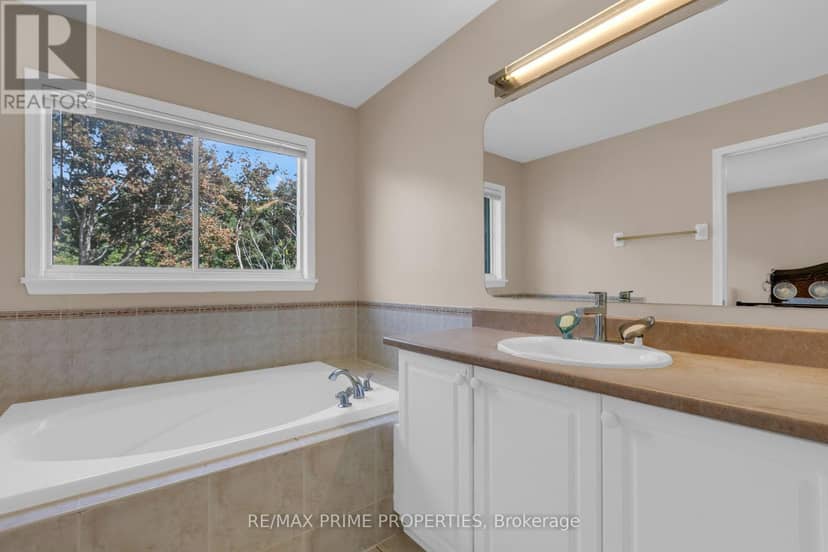 33 Inverkip Avenue — photo 20 of 35