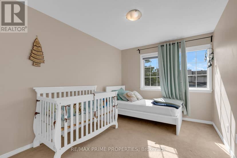 33 Inverkip Avenue — photo 22 of 35