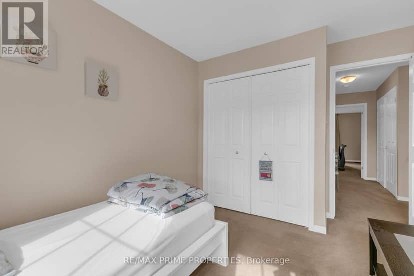 33 Inverkip Avenue — photo 25 of 35