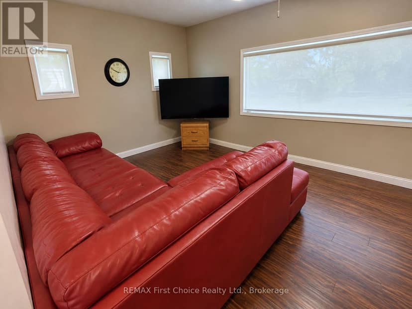 216 Second Street Street, Rainy River, photo 4