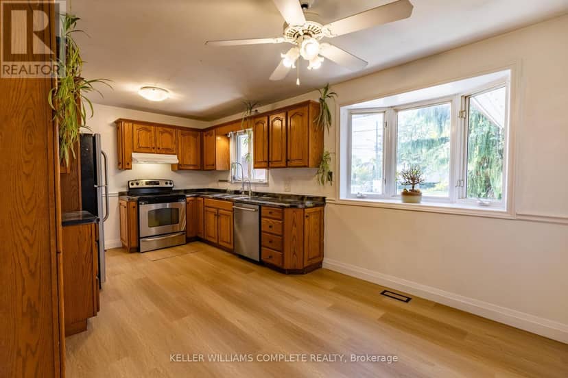 9 Glen Avenue — photo 15 of 39
