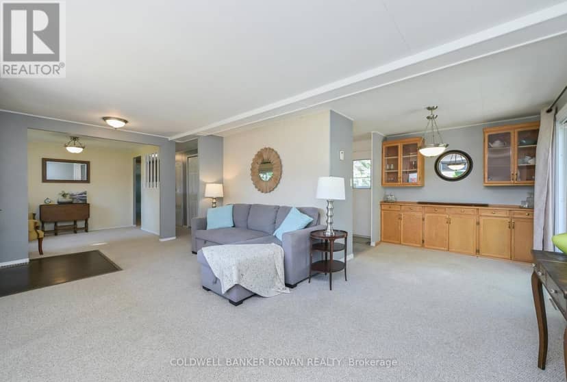 13 Hawthorne Drive — photo 15 of 26