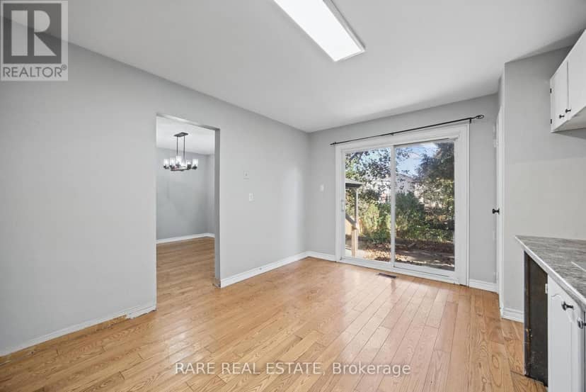17 Glaceport Avenue — photo 9 of 31