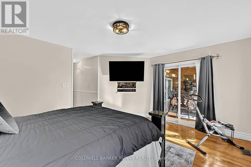 675446 Hurontario Street — photo 19 of 40