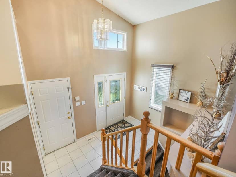 247 Hooper Cr NW, Edmonton, photo 7
