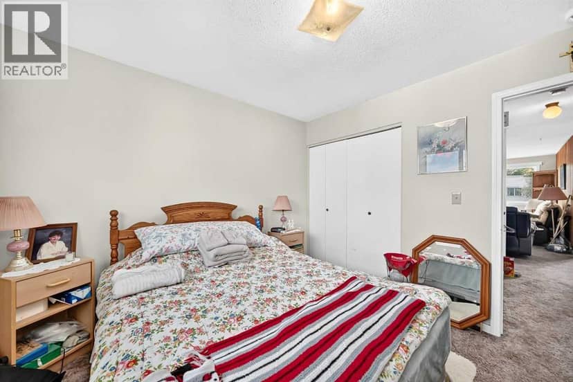 4209 54 Avenue — photo 15 of 35