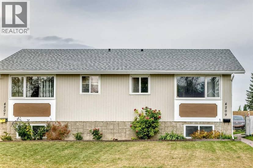 4209 54 Avenue, Innisfail, photo 2