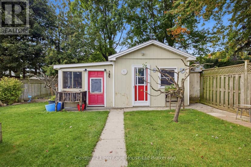 921 Lincoln Drive — photo 31 of 40