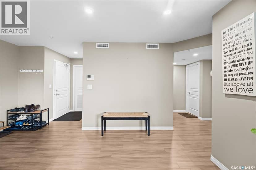 1111 102 Willis CRESCENT — photo 15 of 40