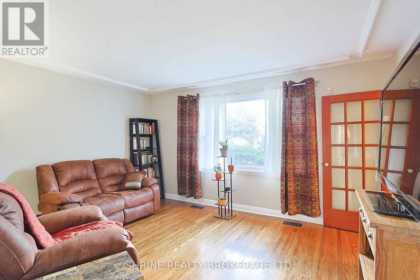227 Sterling Street, London East, photo 8