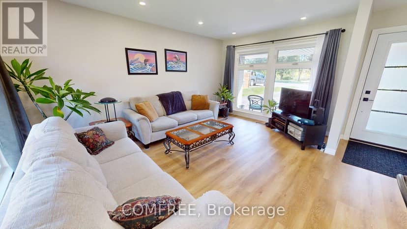 73 Elizabeth Drive — photo 4 of 40