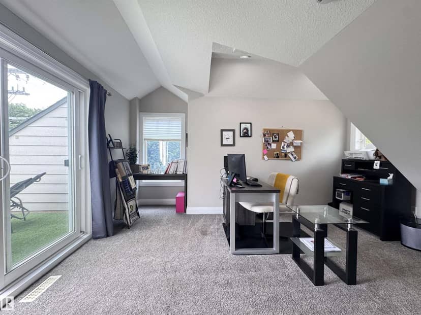 7004 97 ST NW — photo 33 of 40