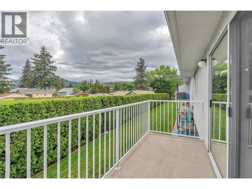 14615 Victoria Road Unit# 7, Summerland