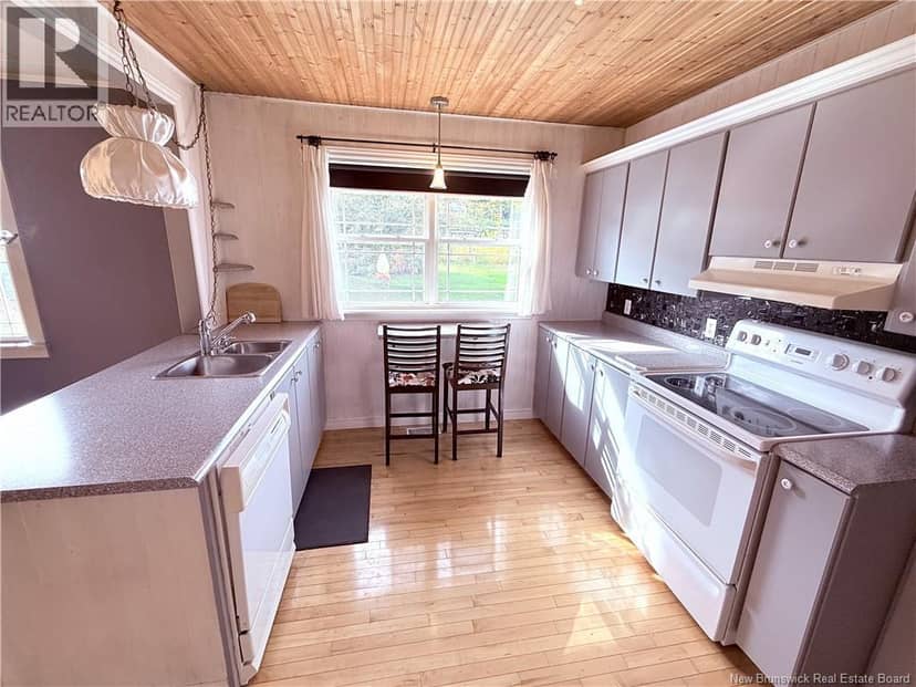 841 Main Street — photo 11 of 38