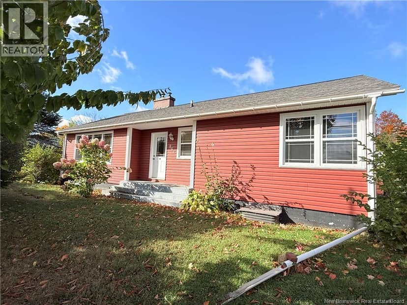 841 Main Street, Woodstock, photo 2