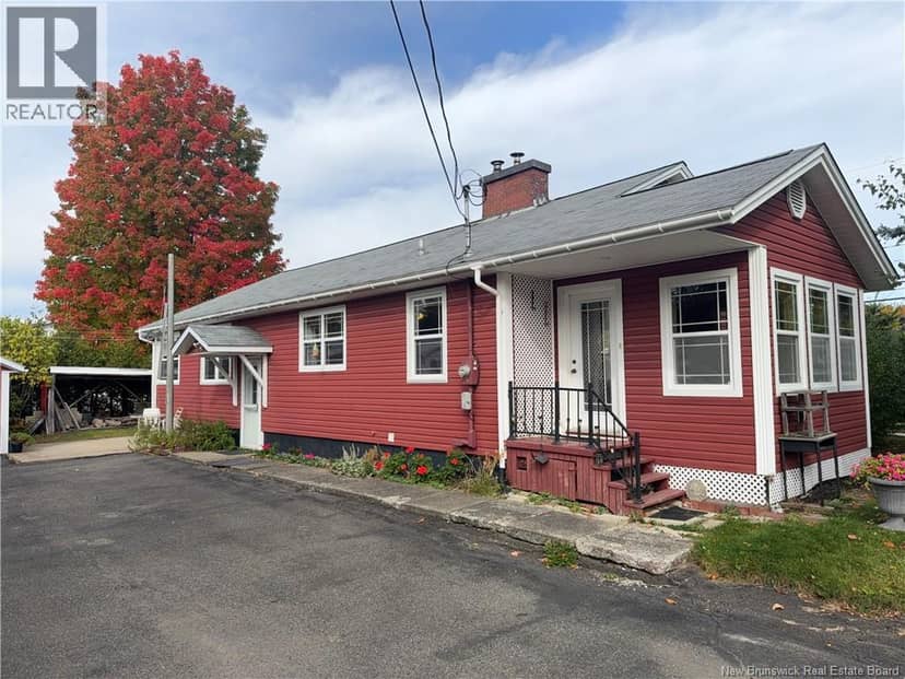 841 Main Street, Woodstock, photo 4