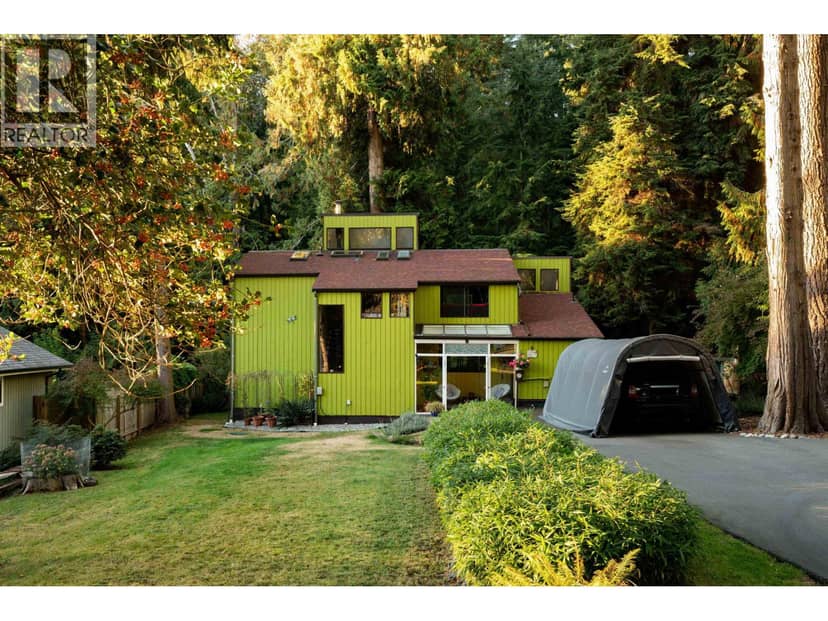 1540 TUNSTALL BOULEVARD, Bowen Island