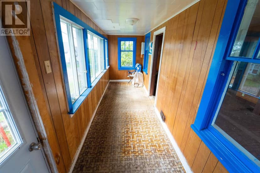 24 Pleasant Street — photo 19 of 35