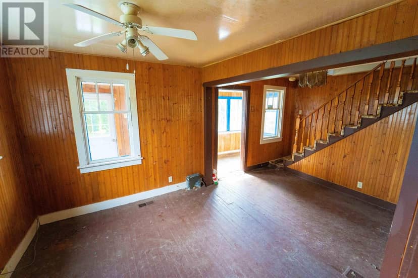 24 Pleasant Street — photo 18 of 35