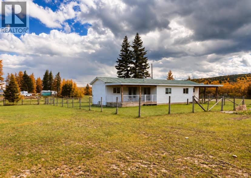 3238 HINSCHE ROAD, 150 Mile House