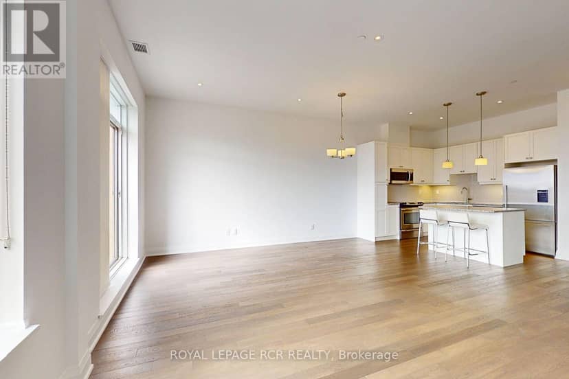 707 - 15277 Yonge Street — photo 16 of 36