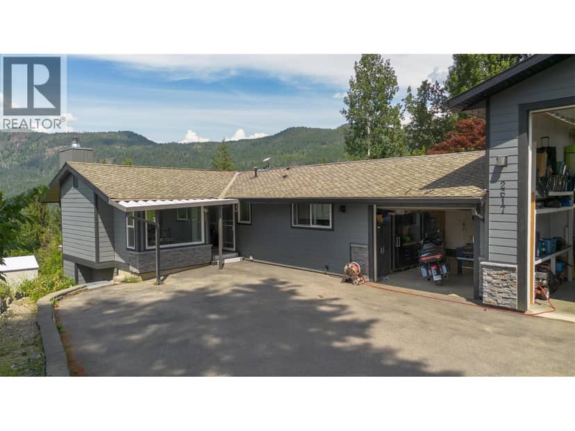 2617 Mountview Drive, Blind Bay, photo 3