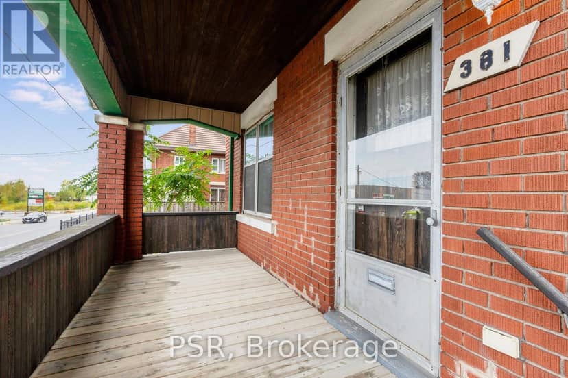 381 Victoria Street N — photo 2 of 23