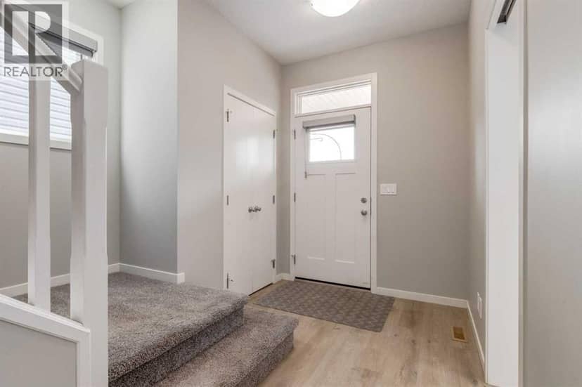 34 Midtown Crossing SW, Airdrie, photo 2