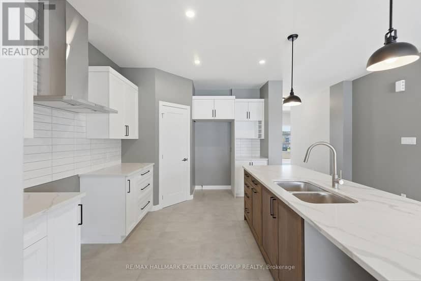 1345 Diamond Street — photo 8 of 40