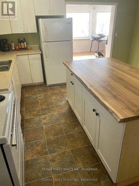 1146 Fourth Lake Road — photo 9 of 38