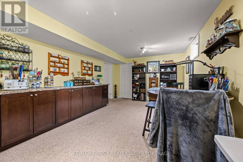 2032 Valleyview Drive — photo 36 of 40
