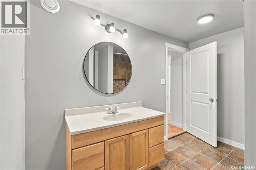 220 Main STREET — photo 16 of 40