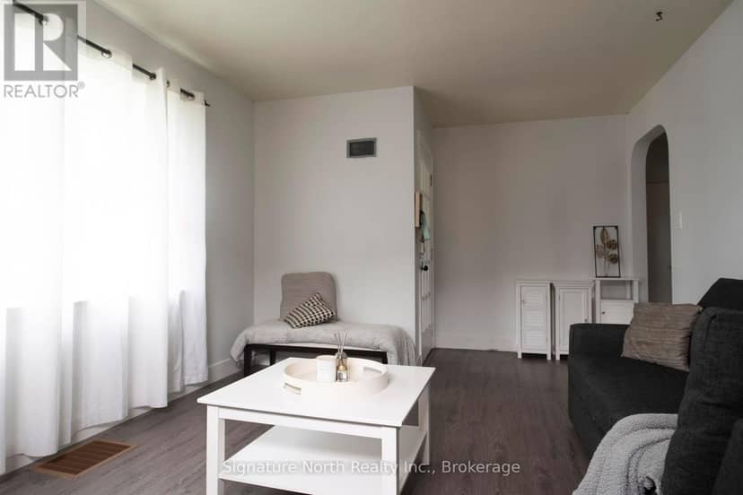 155 Ruttan Street — photo 9 of 39