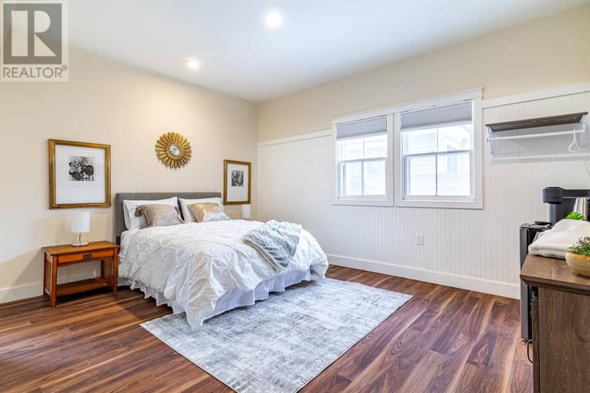 2 Ambrose Street — photo 15 of 40