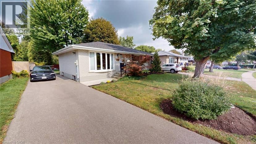 7 CAMBRIDGE Drive — photo 24 of 37