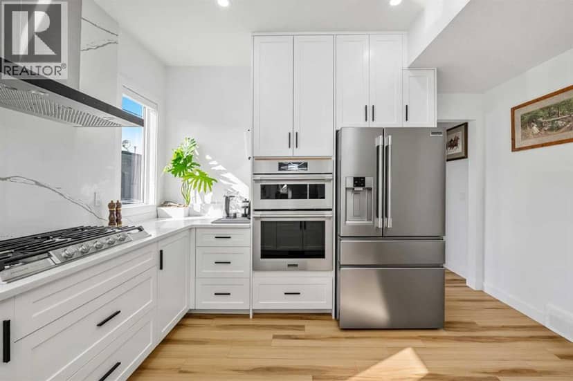 410 11 Avenue NE — photo 17 of 40