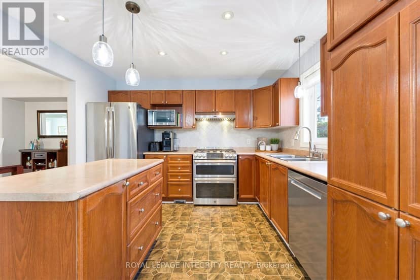 20 Merlin Street — photo 14 of 40