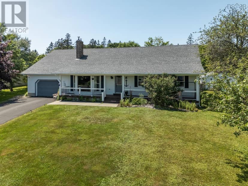 31 Maple Drive — photo 2 of 40