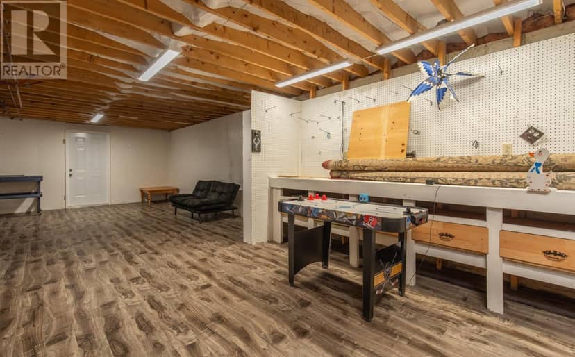 31 Maple Drive — photo 36 of 40