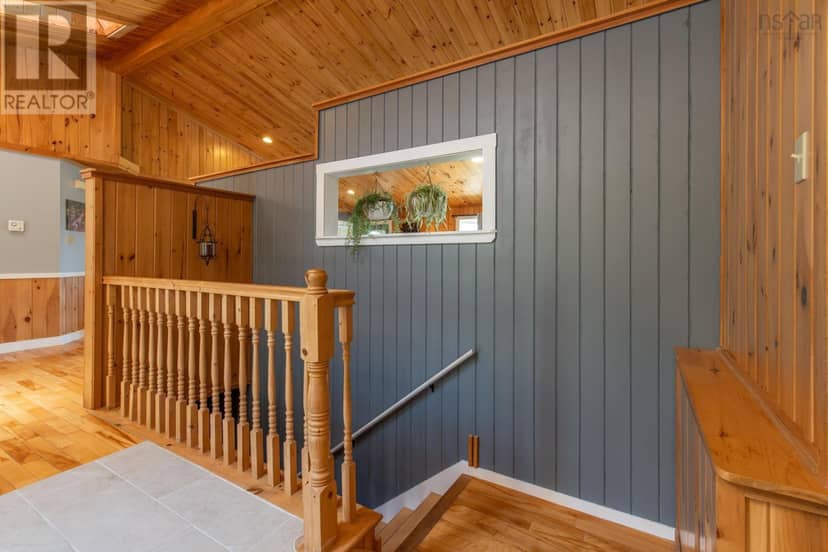 31 Maple Drive — photo 34 of 40
