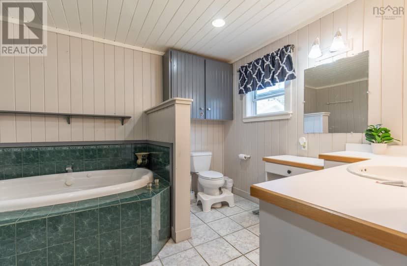 31 Maple Drive — photo 25 of 40