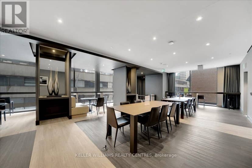 2606 - 8 Cumberland Street — photo 24 of 26