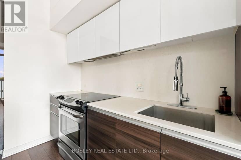 613 - 8 Gladstone Avenue — photo 10 of 25