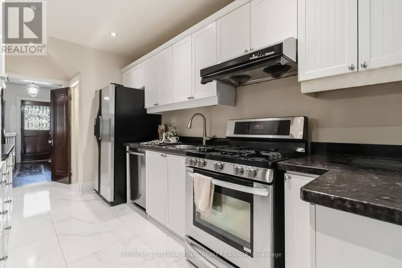 25 Cortland Avenue, Toronto, photo 8