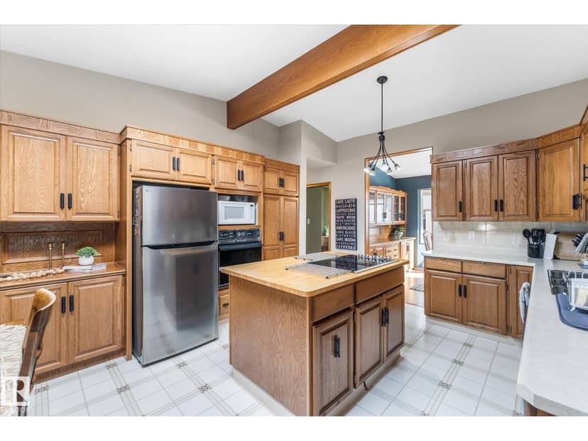 9504 139 AV NW — photo 15 of 40