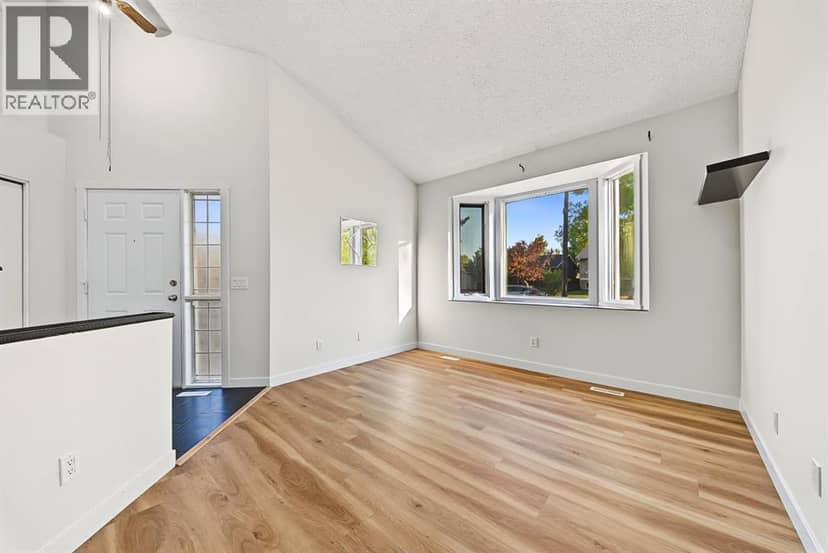 310 Castleridge Drive NE — photo 10 of 34