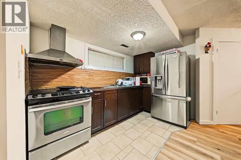 310 Castleridge Drive NE — photo 28 of 34